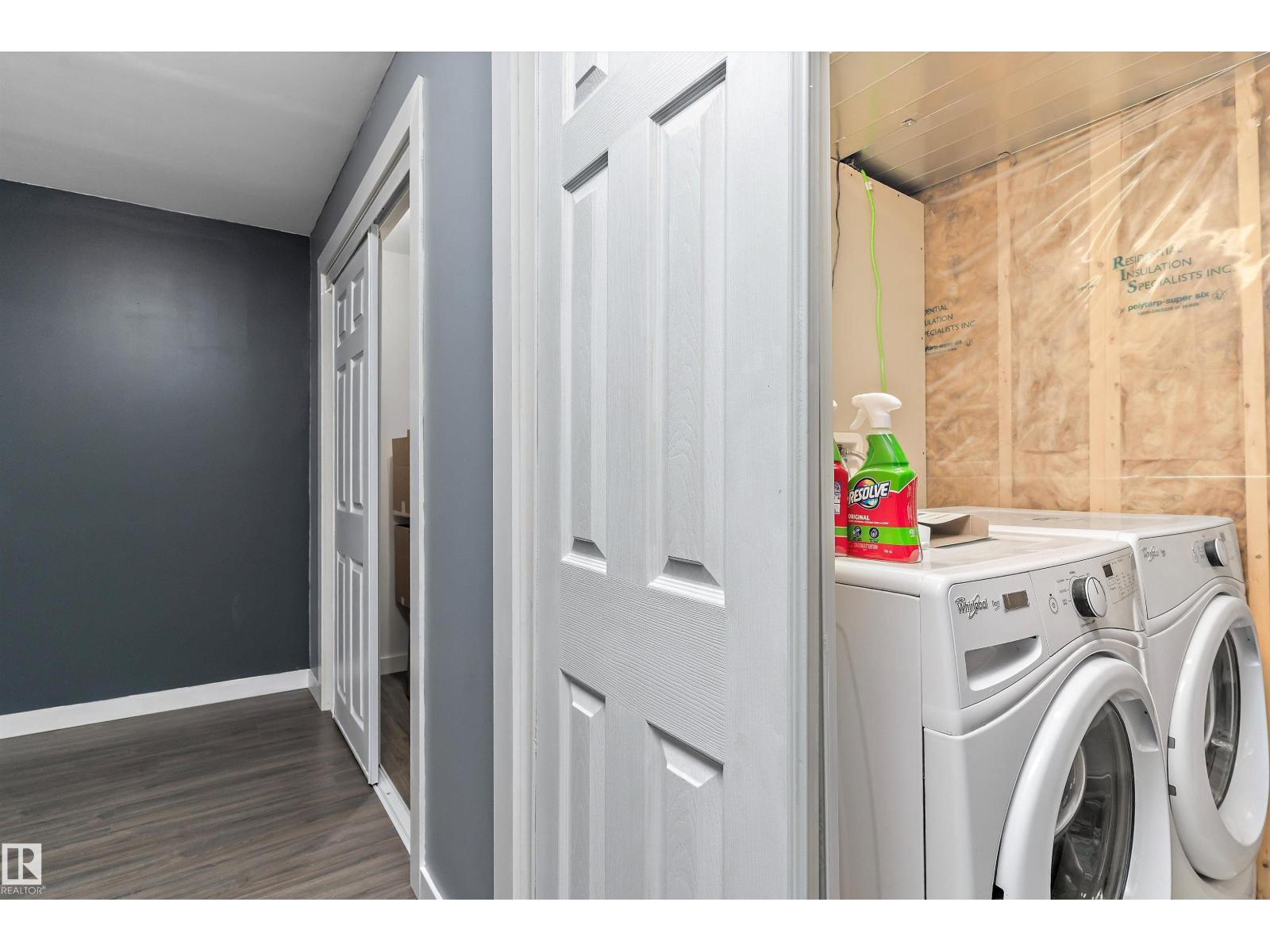 Photo 1 of 15132 31 St Nw, Edmonton AB