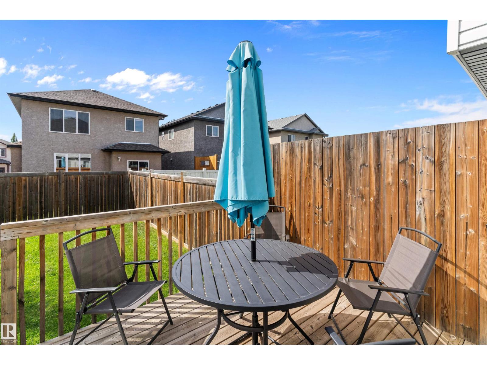 Photo 27 of 15132 31 St Nw, Edmonton AB