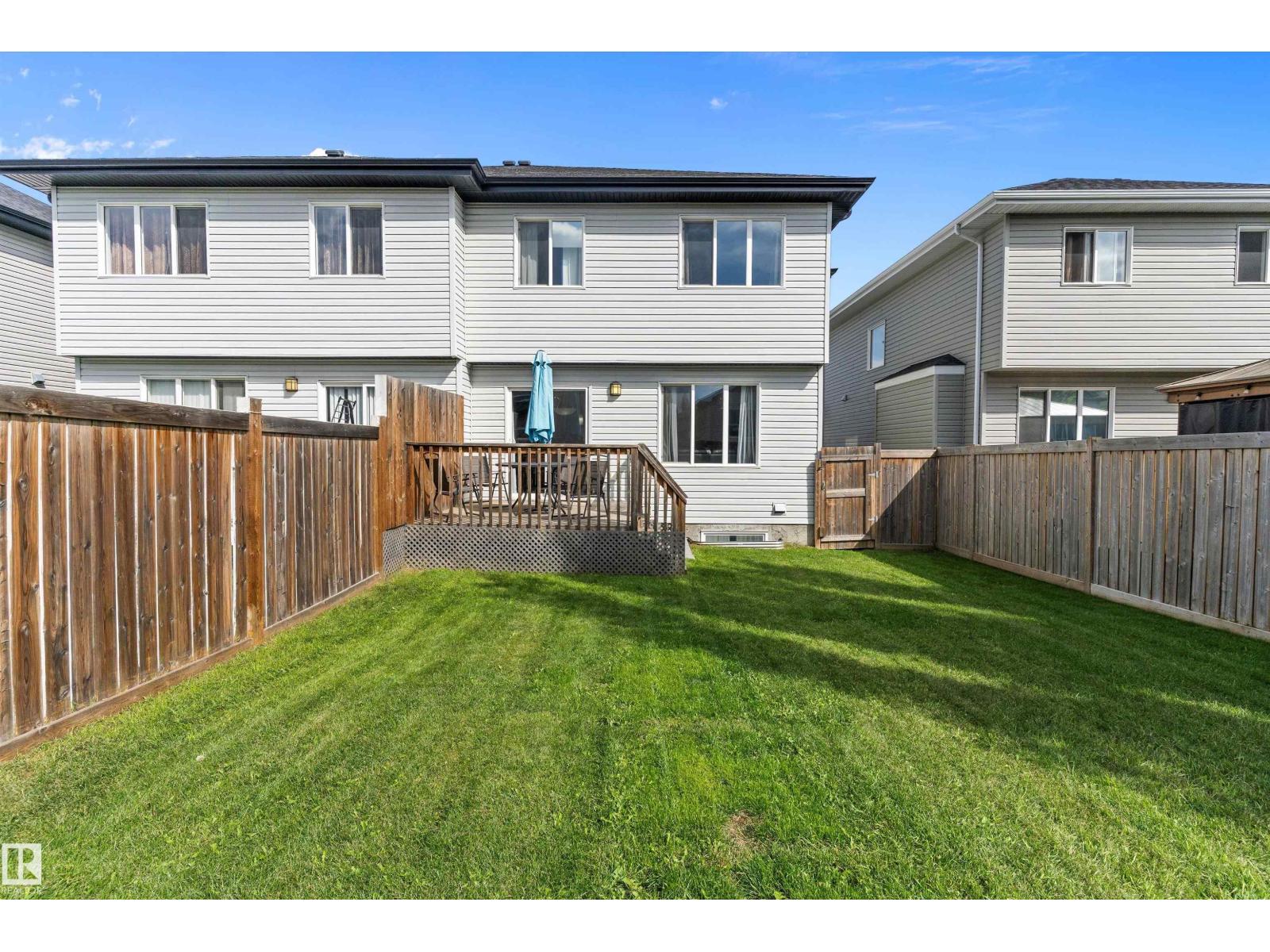 Photo 15 of 15132 31 St Nw, Edmonton AB