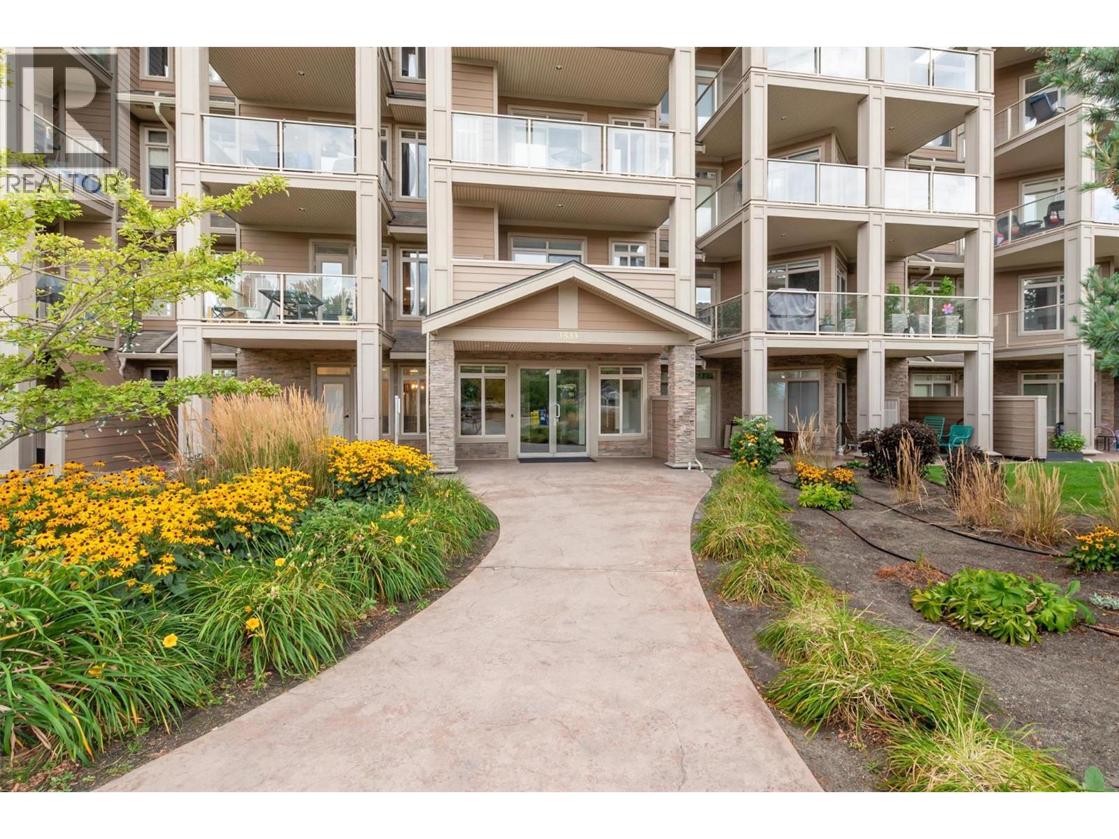 102 3533 Carrington Road, West Kelowna
