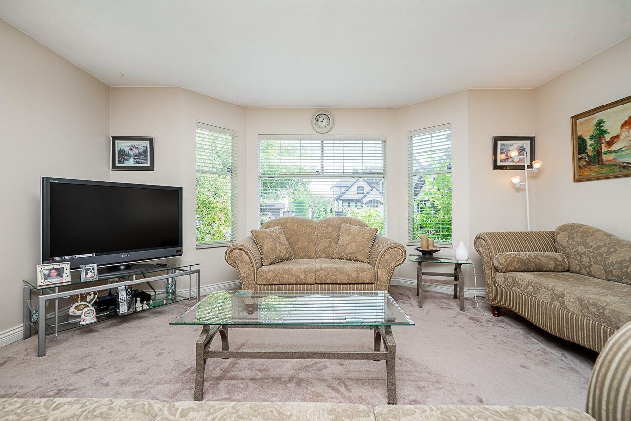 Photo 6 of 6697 141 A Street, Surrey BC