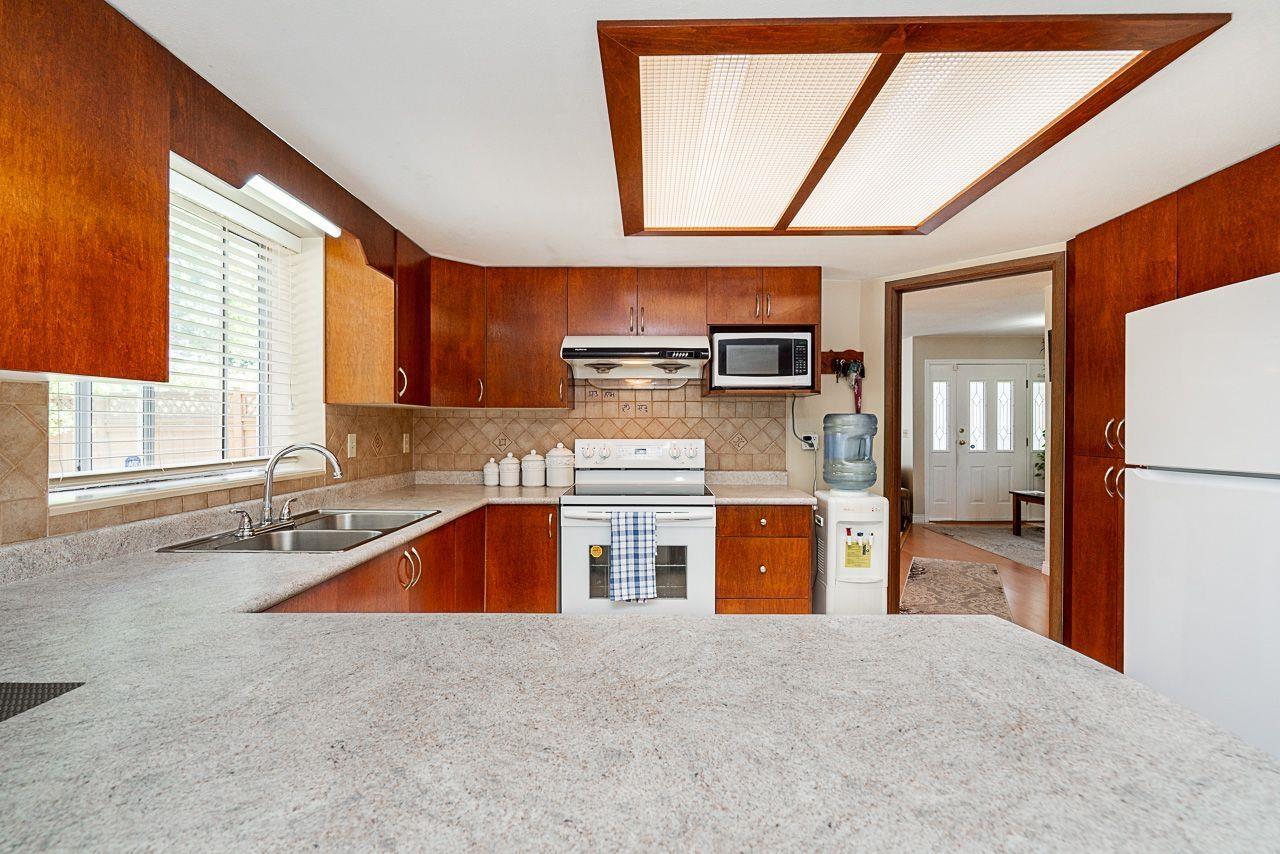 Photo 13 of 6697 141 A Street, Surrey BC