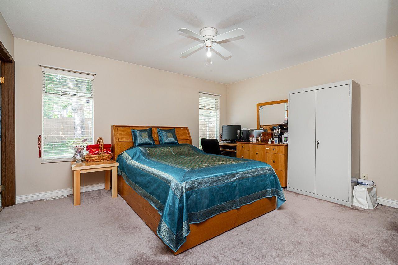Photo 18 of 6697 141 A Street, Surrey BC