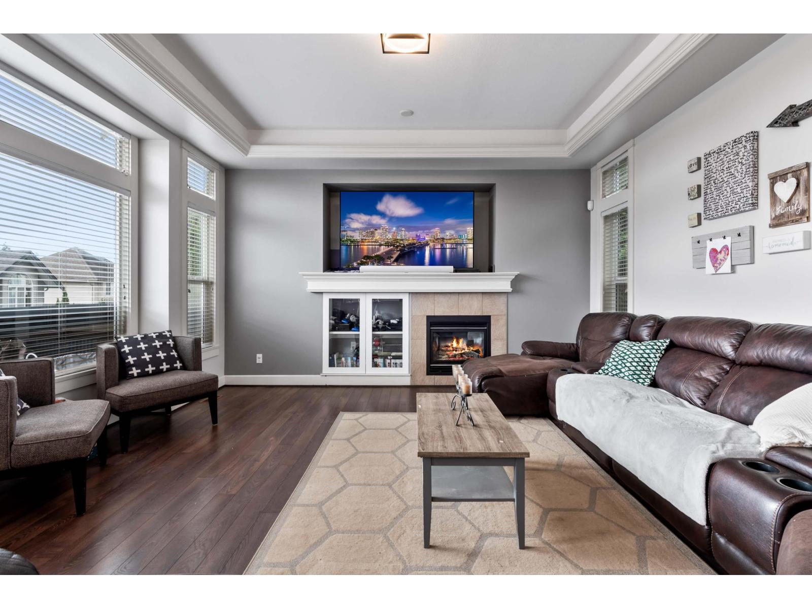 Photo 3 of 6813 197 Street, Langley BC