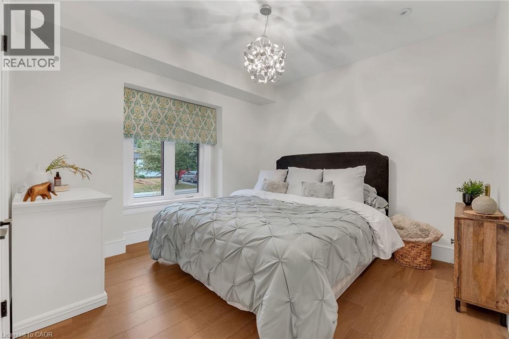 Photo 21 of 515 Bridgman Avenue, Burlington ON