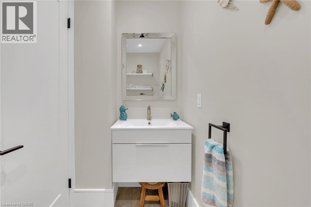 Photo 26 of 515 Bridgman Avenue, Burlington ON
