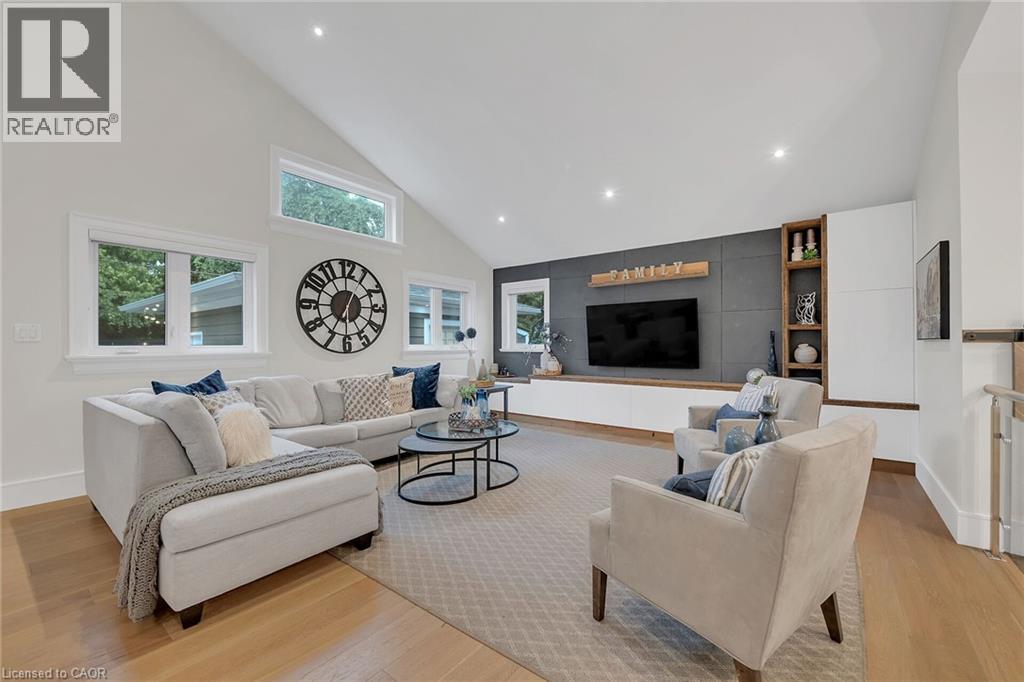 Photo 11 of 515 Bridgman Avenue, Burlington ON