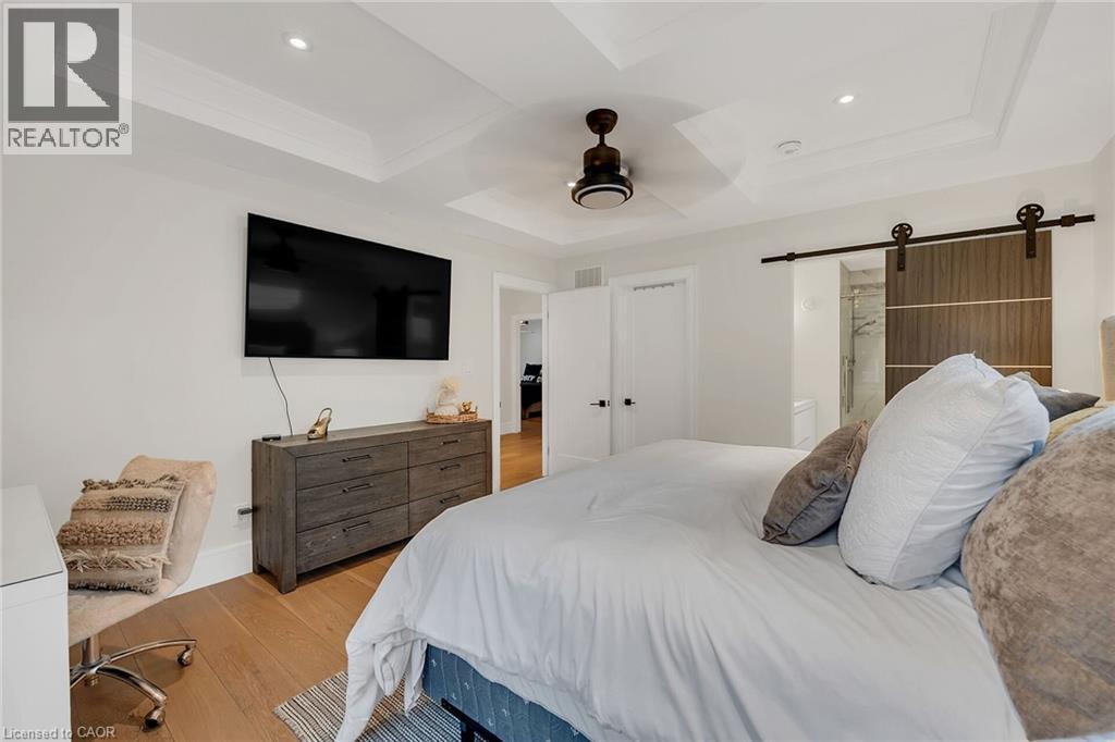 Photo 18 of 515 Bridgman Avenue, Burlington ON