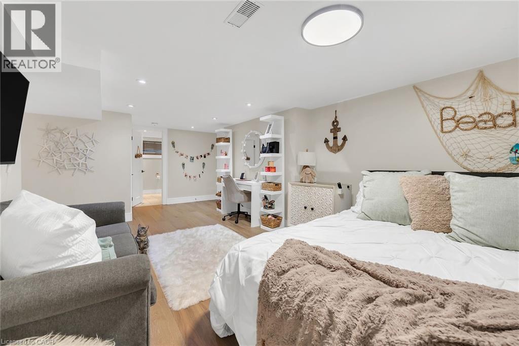 Photo 36 of 515 Bridgman Avenue, Burlington ON