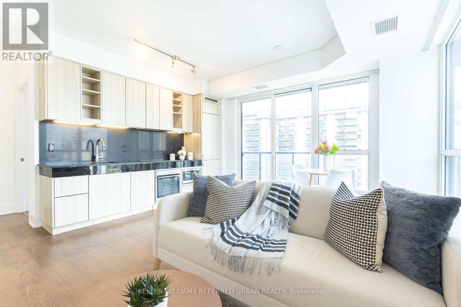 Photo 5 of 1802 101 Erskine Avenue, Toronto ON