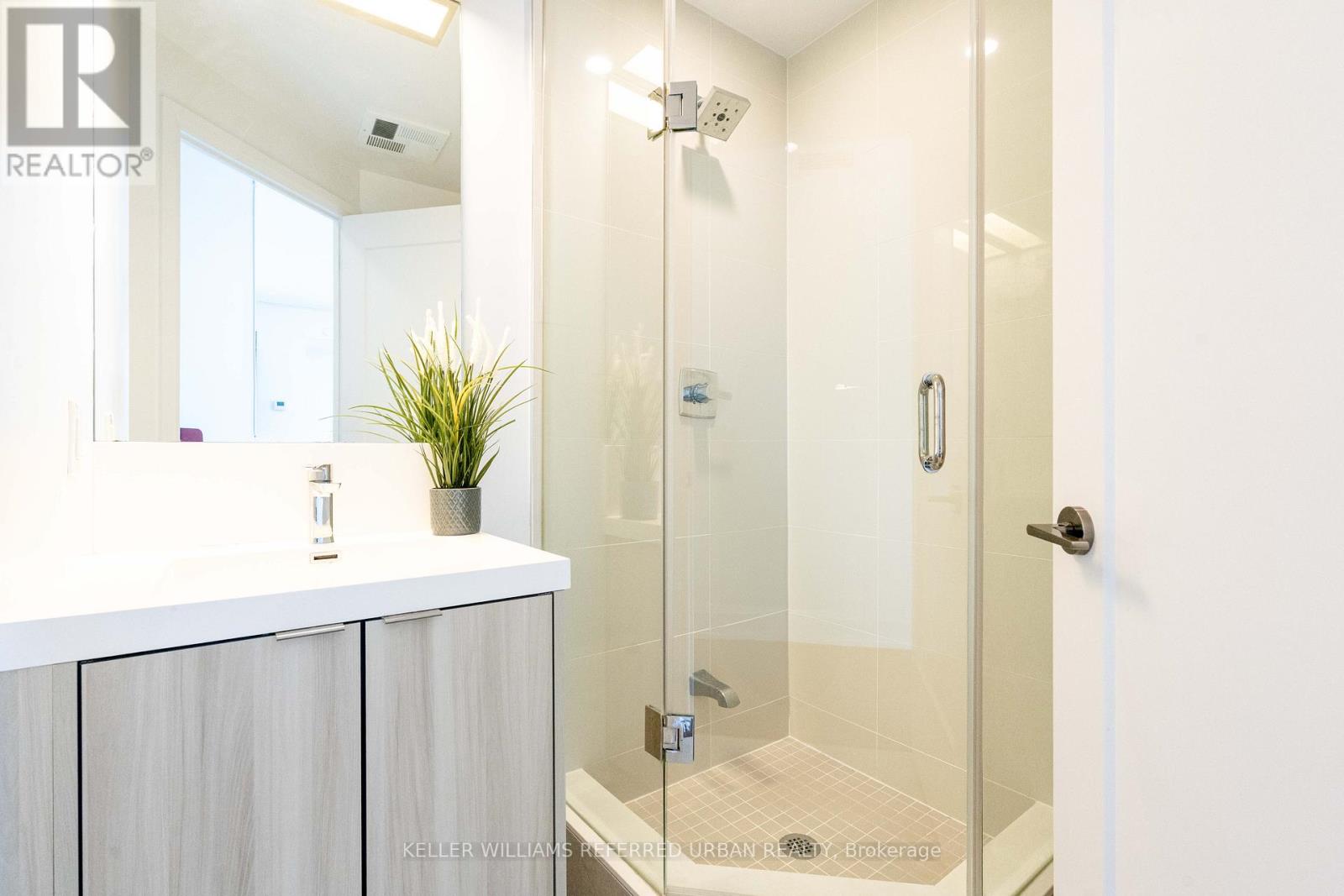 Photo 16 of 1802 101 Erskine Avenue, Toronto ON