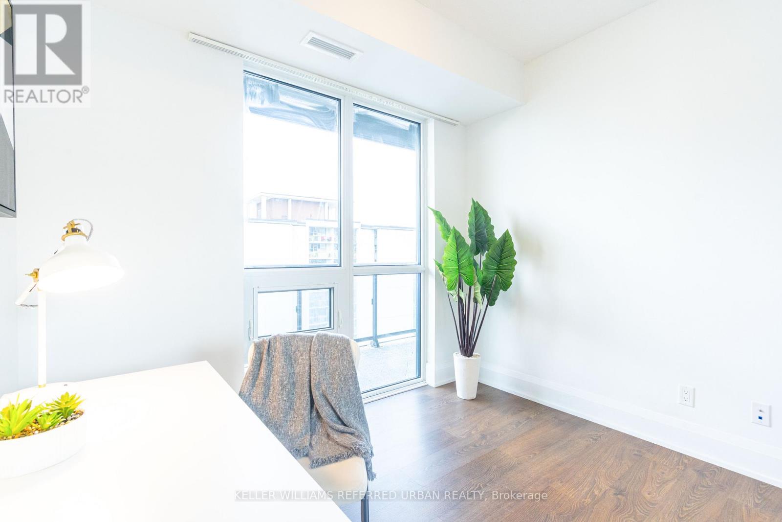 Photo 15 of 1802 101 Erskine Avenue, Toronto ON