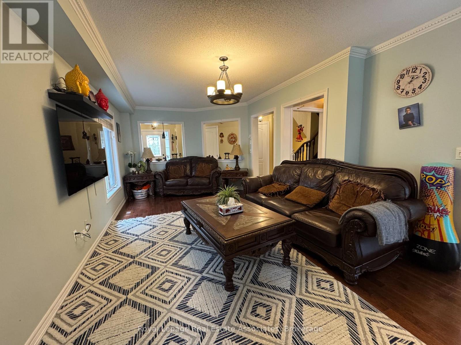 Photo 19 of Upper 659 Garden Walk, Mississauga ON