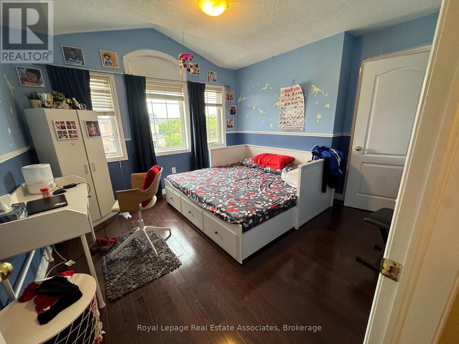 Photo 16 of Upper 659 Garden Walk, Mississauga ON