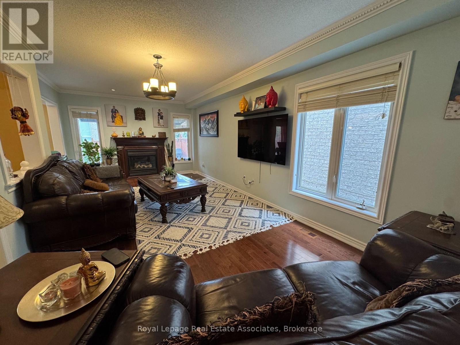 Photo 6 of Upper 659 Garden Walk, Mississauga ON