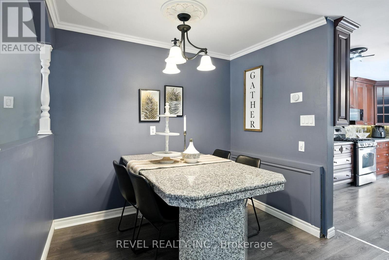 Photo 8 of 57 Rosehill Boulevard, Oshawa ON
