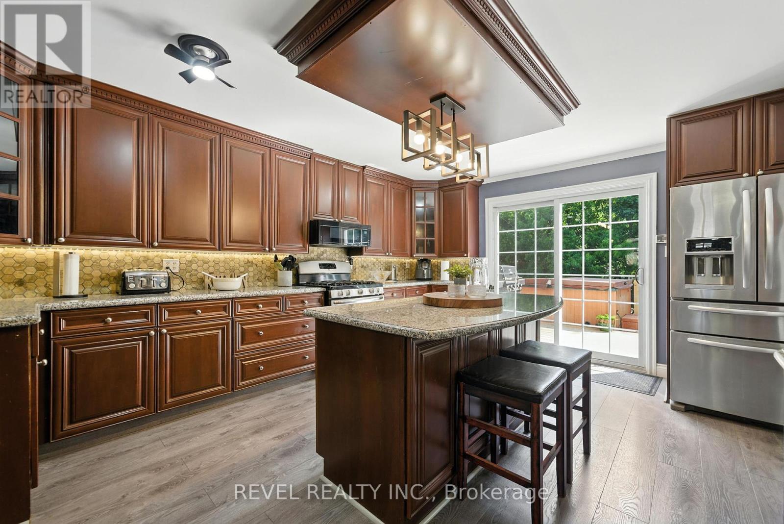 Photo 9 of 57 Rosehill Boulevard, Oshawa ON