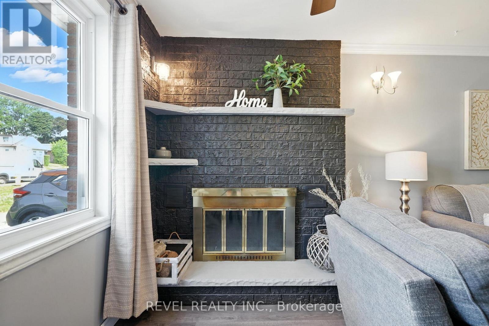 Photo 7 of 57 Rosehill Boulevard, Oshawa ON