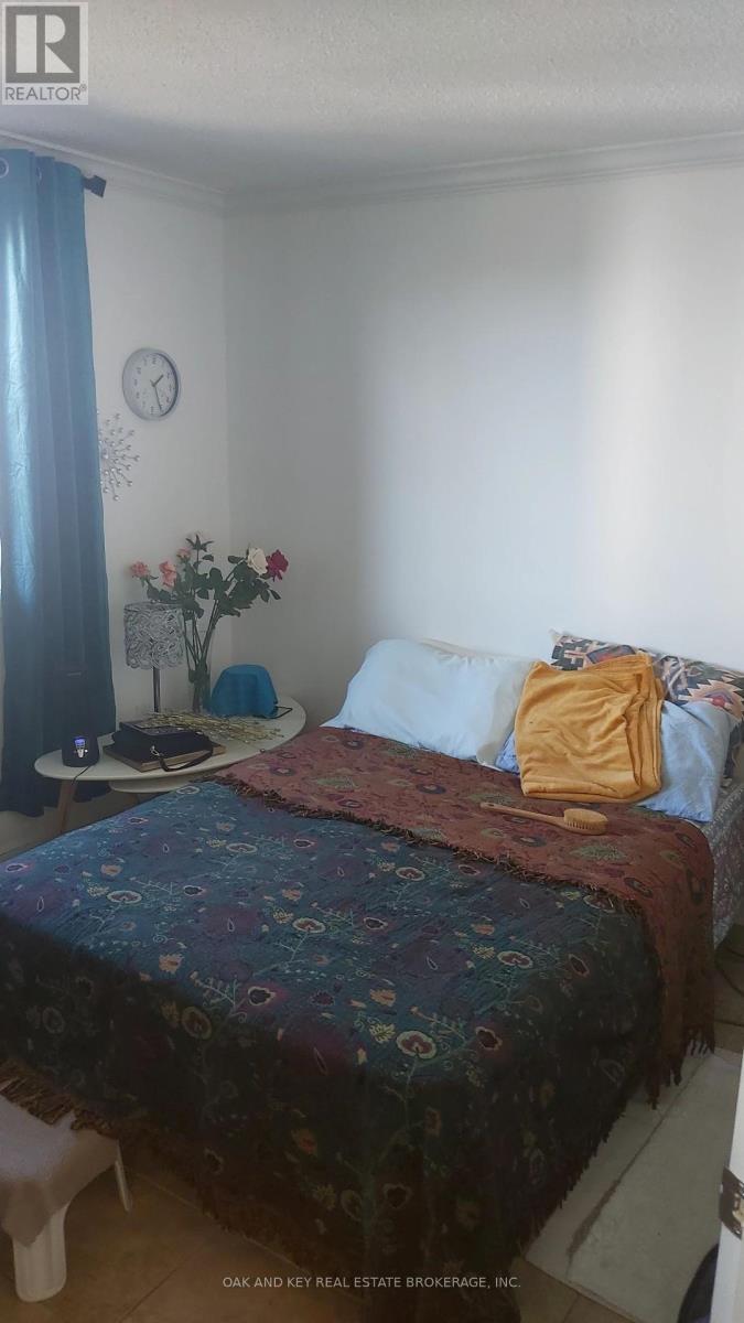 Photo 21 of 703 75 Huxley Street, London South ON