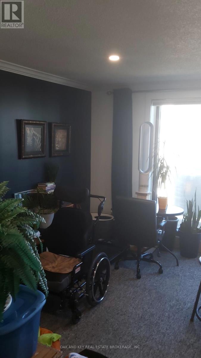Photo 17 of 703 75 Huxley Street, London South ON