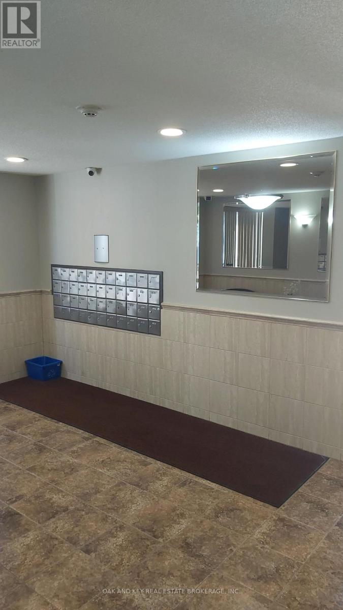 Photo 12 of 703 75 Huxley Street, London South ON
