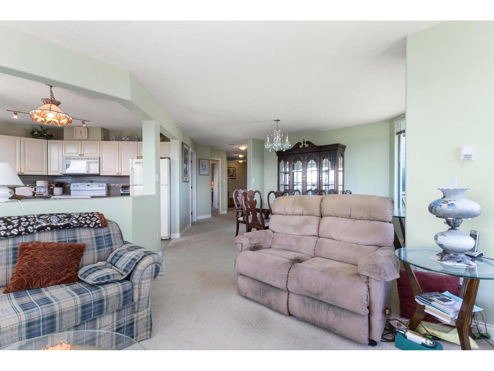 Photo 6 of 1202 33065 Mill Lake Road, Abbotsford BC