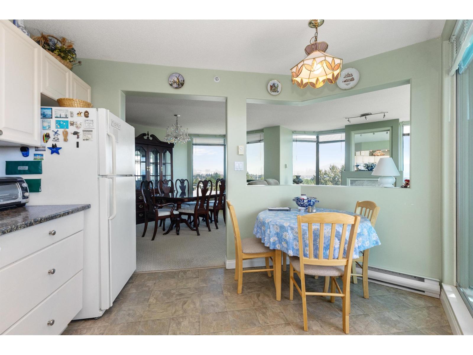 Photo 8 of 1202 33065 Mill Lake Road, Abbotsford BC