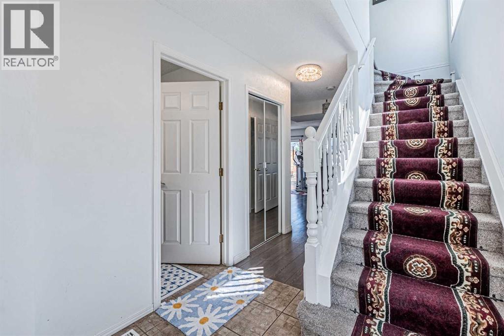 Photo 10 of 83 Marthas Close Ne, Calgary AB