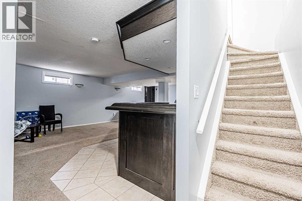 Photo 9 of 83 Marthas Close Ne, Calgary AB