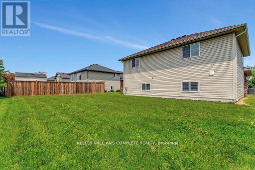 Photo 15 of 25 Mapleview Drive, Haldimand ON