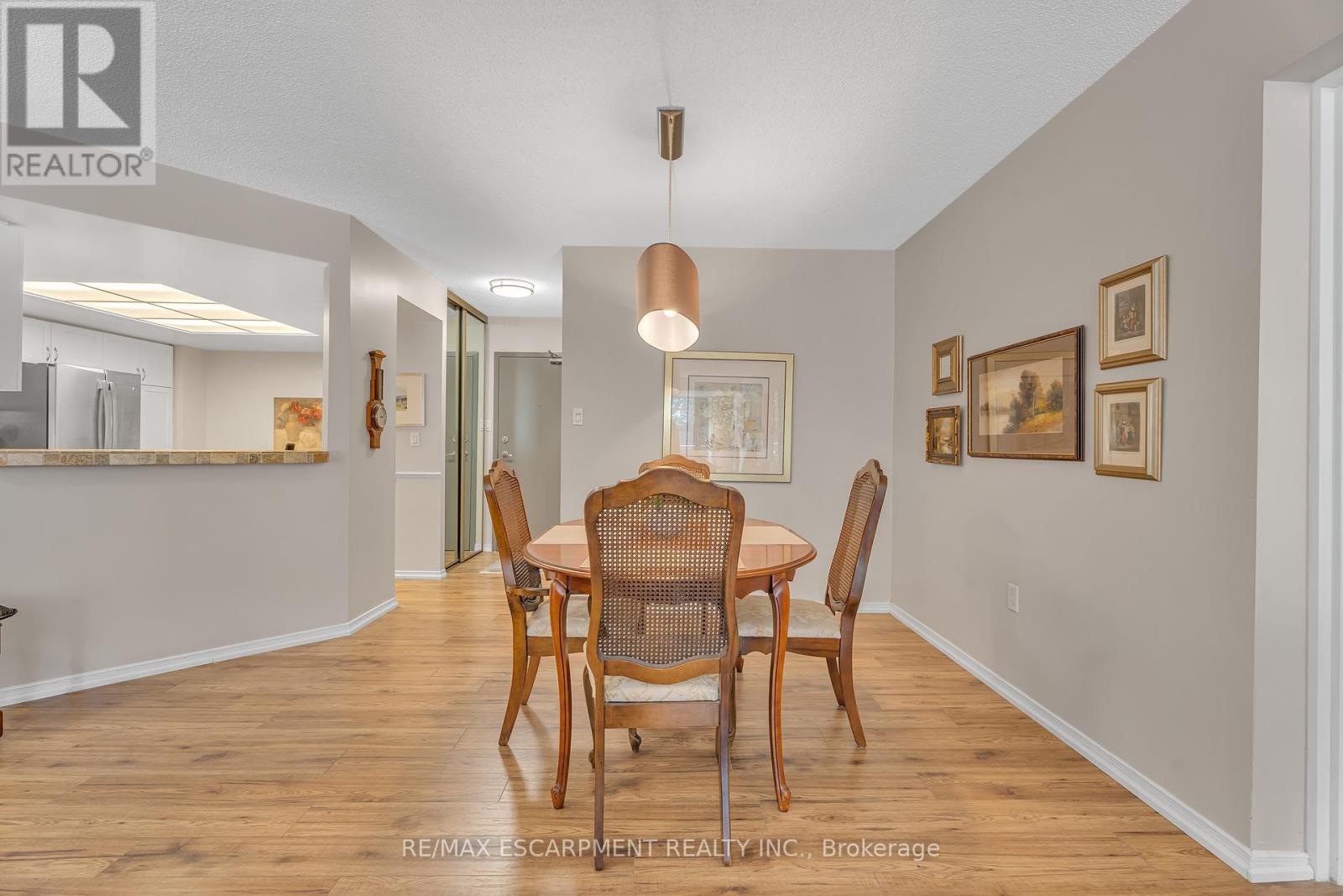 Photo 12 of 302 1201 North Shore Boulevard E, Burlington ON