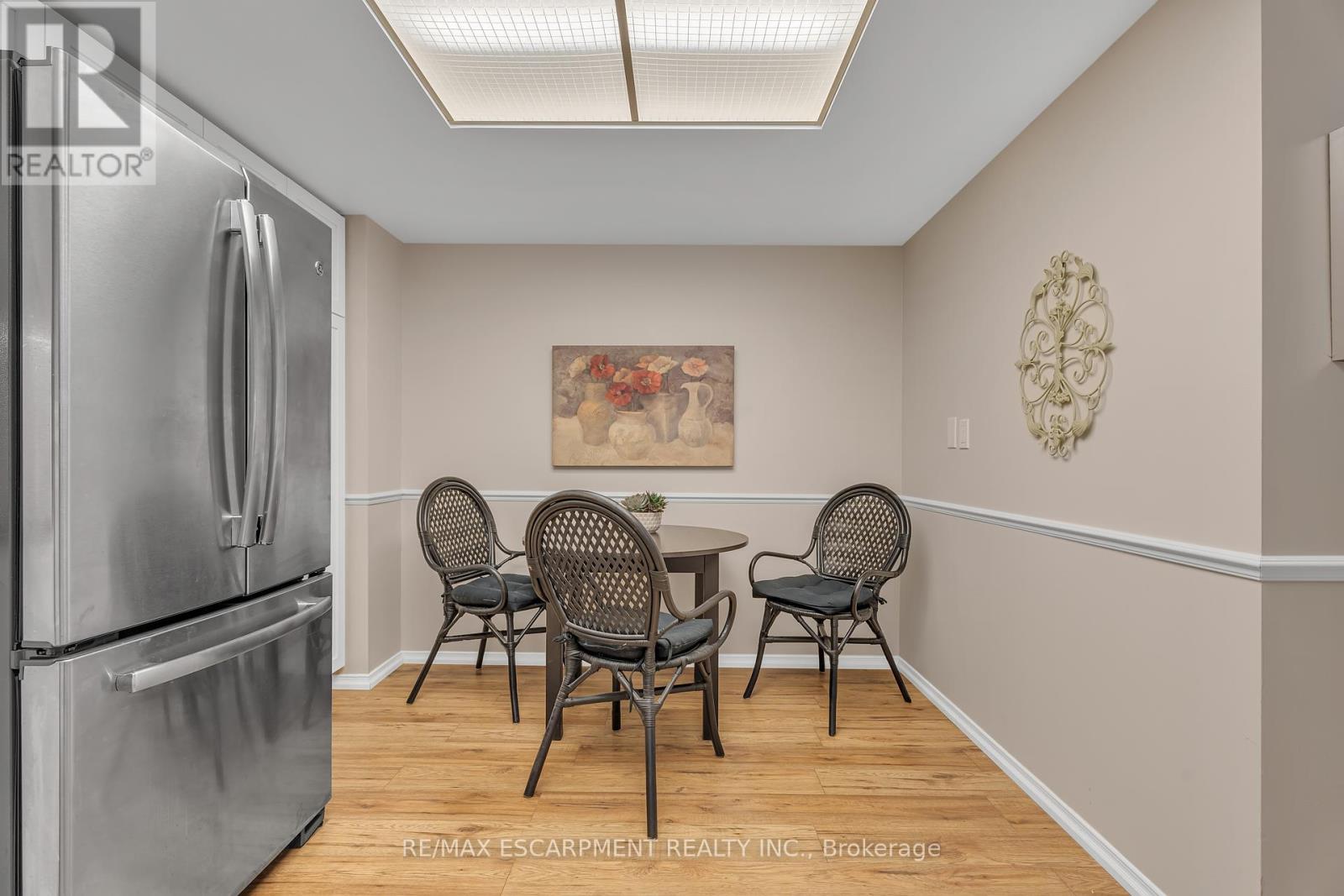 Photo 9 of 302 1201 North Shore Boulevard E, Burlington ON