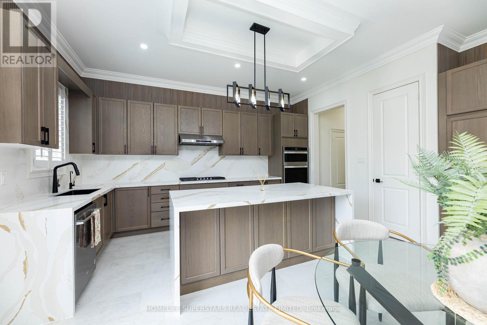 Photo 18 of 211 Granite Ridge Trail, Hamilton ON