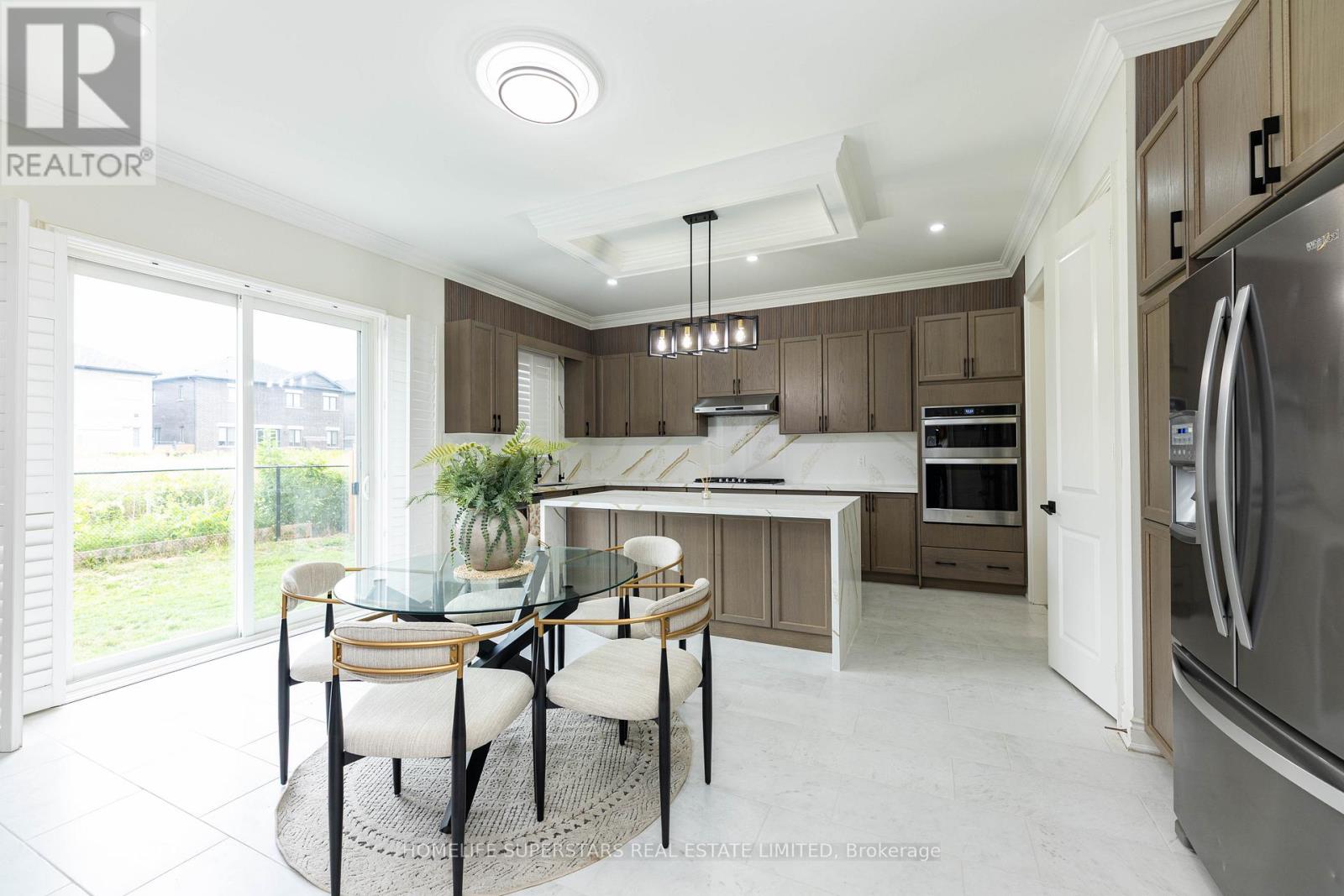 Photo 16 of 211 Granite Ridge Trail, Hamilton ON
