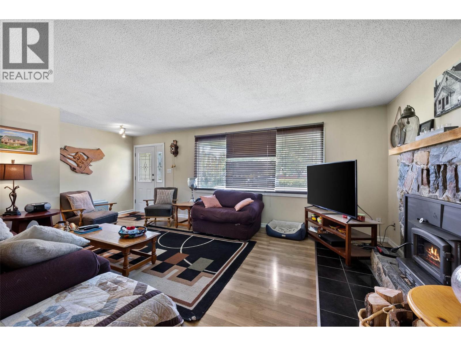 229 Lakeshore Drive, Chase
