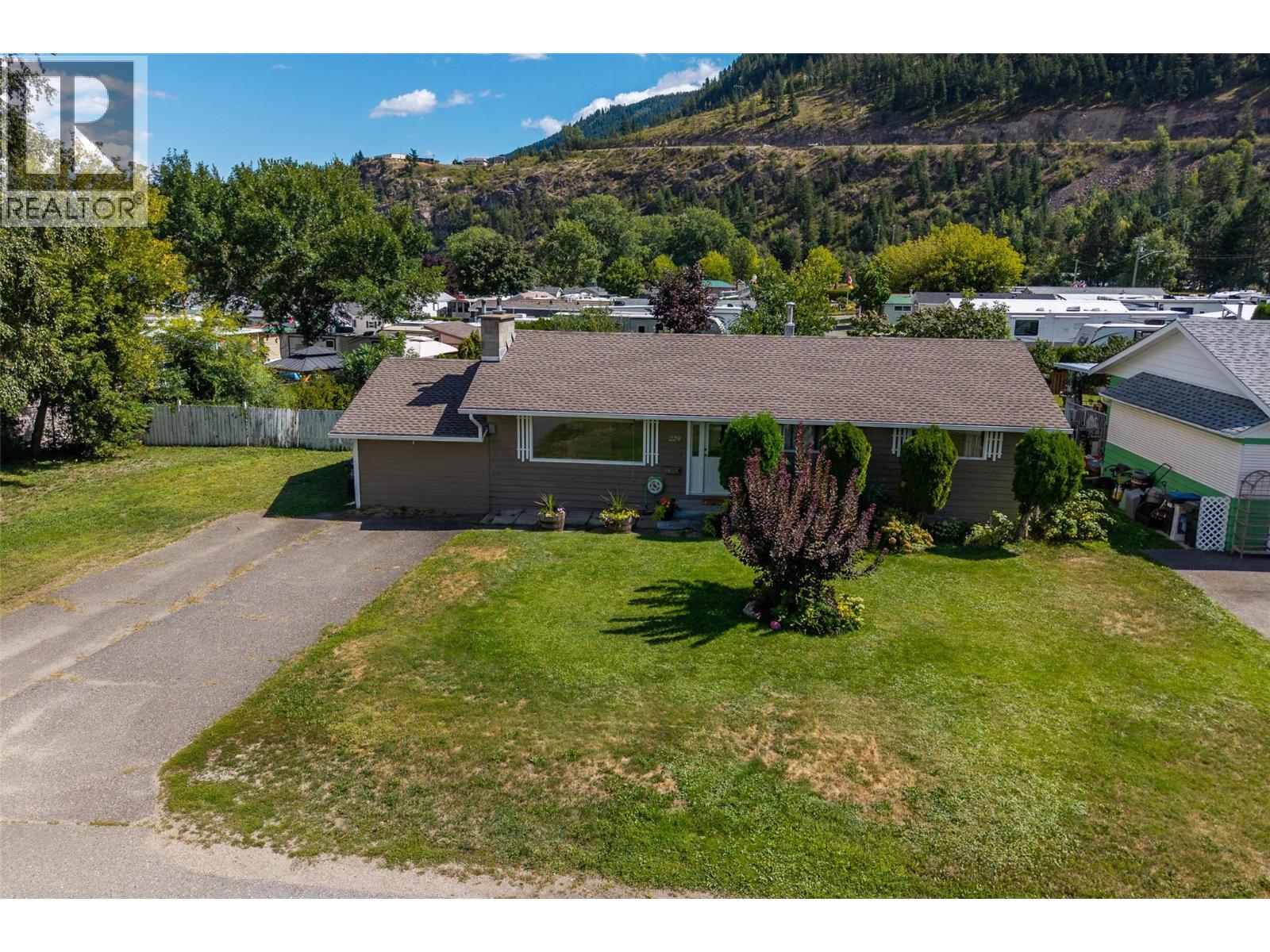 229 Lakeshore Drive, Chase