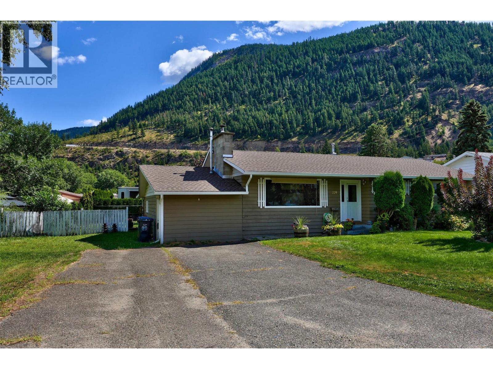 229 Lakeshore Drive, Chase