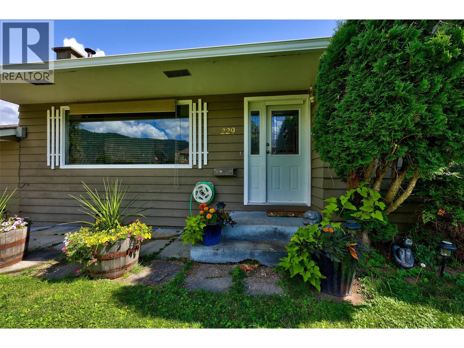 229 Lakeshore Drive, Chase