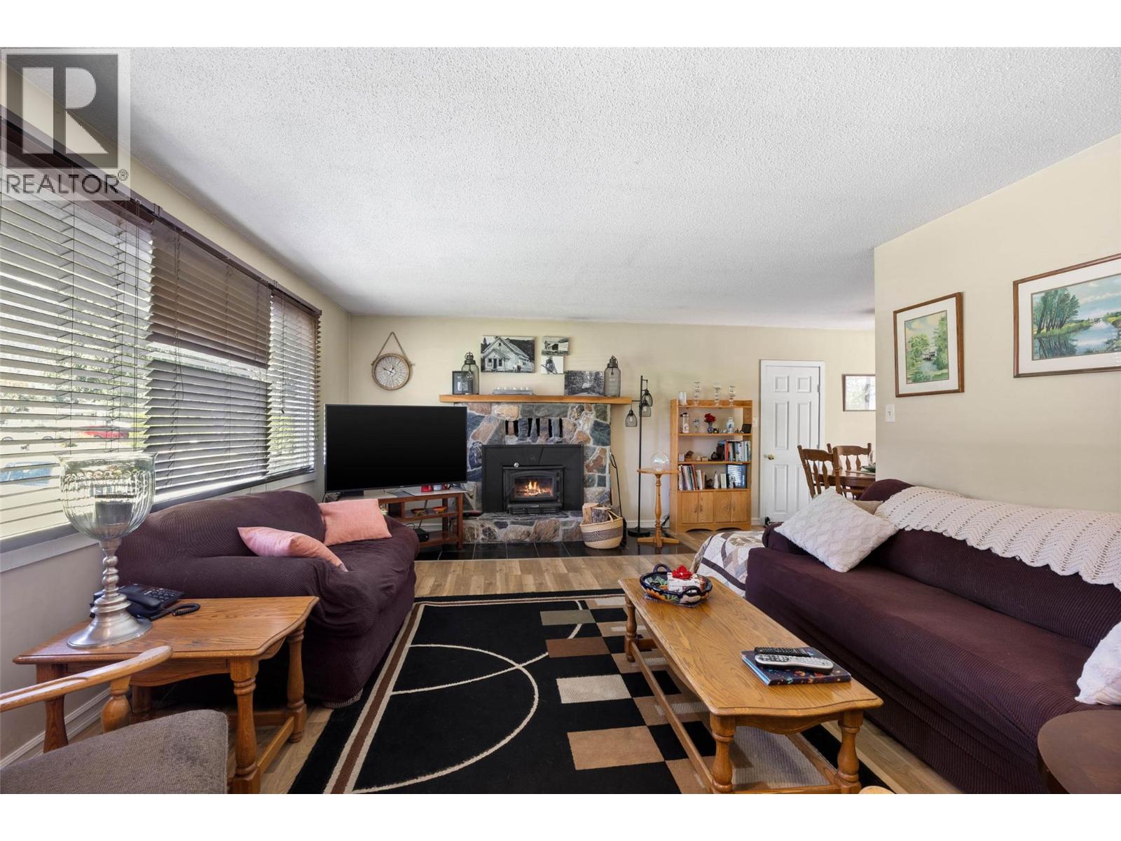 229 Lakeshore Drive, Chase