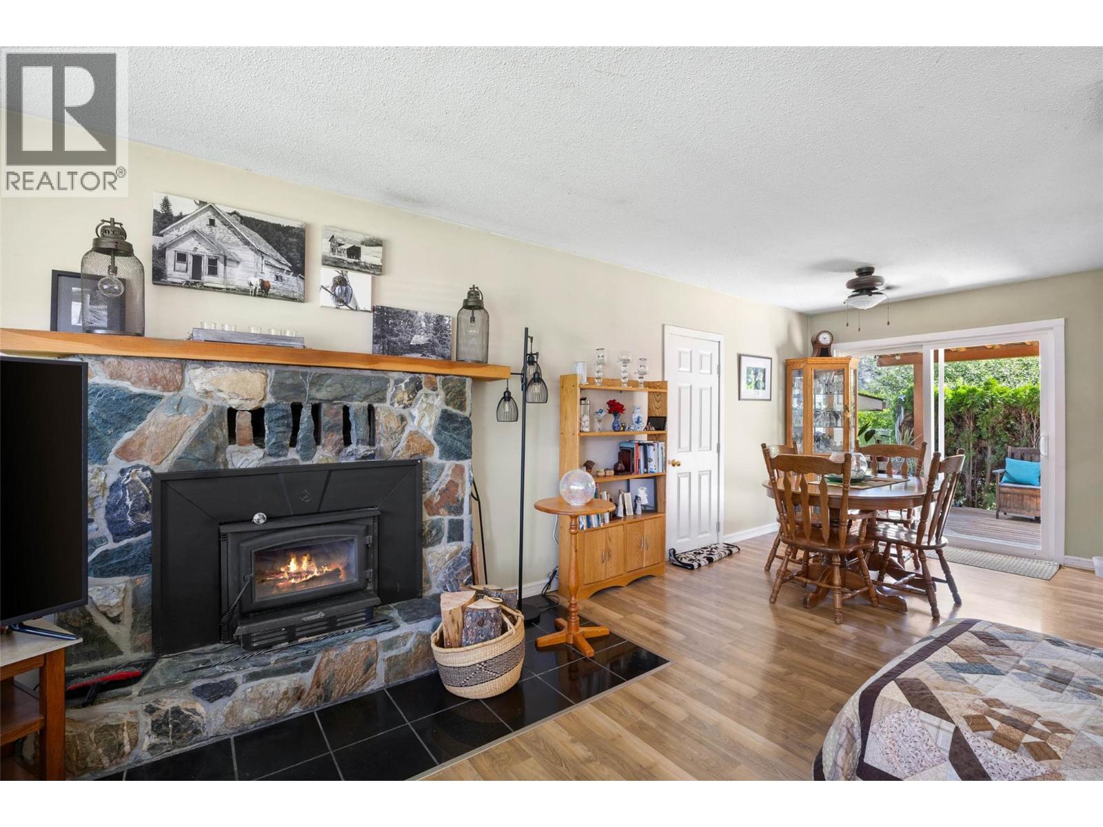 229 Lakeshore Drive, Chase