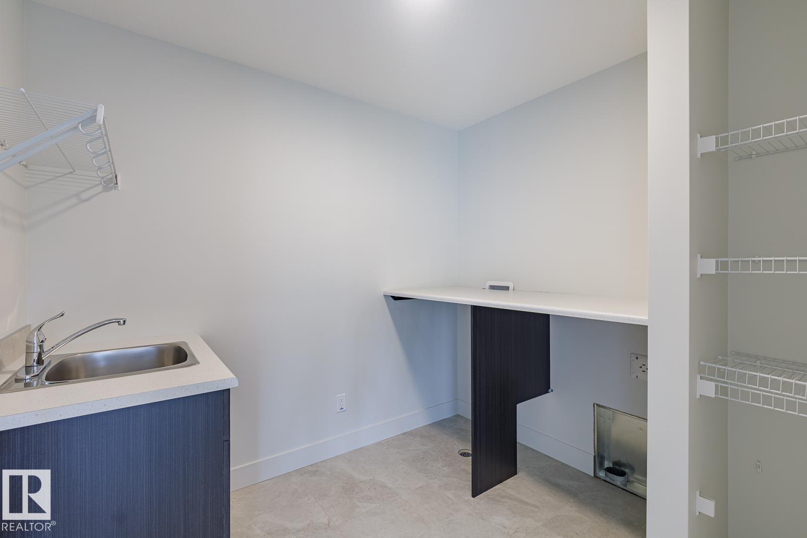 Photo 11 of 6235 175 Av Nw, Edmonton AB