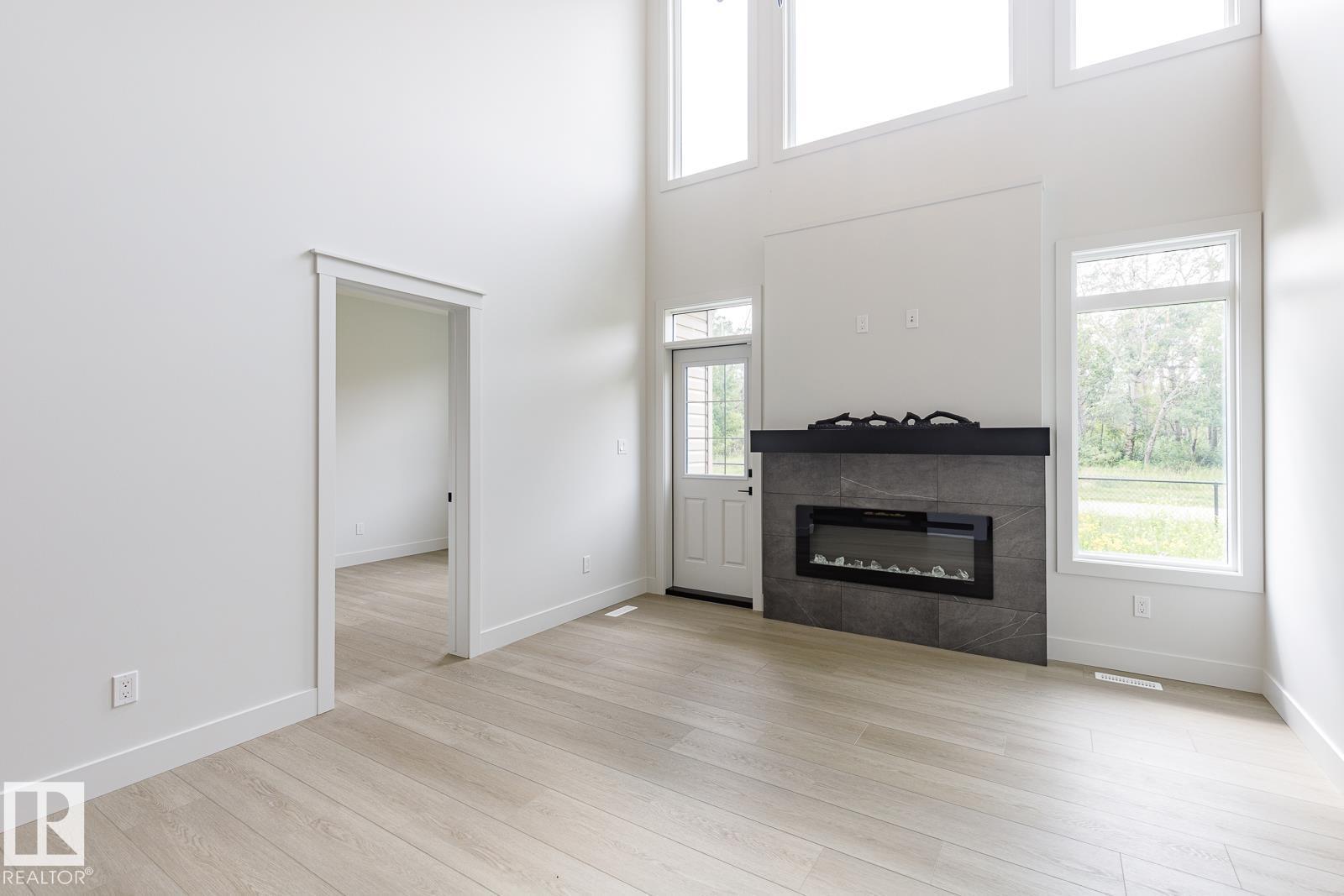 Photo 16 of 6235 175 Av Nw, Edmonton AB