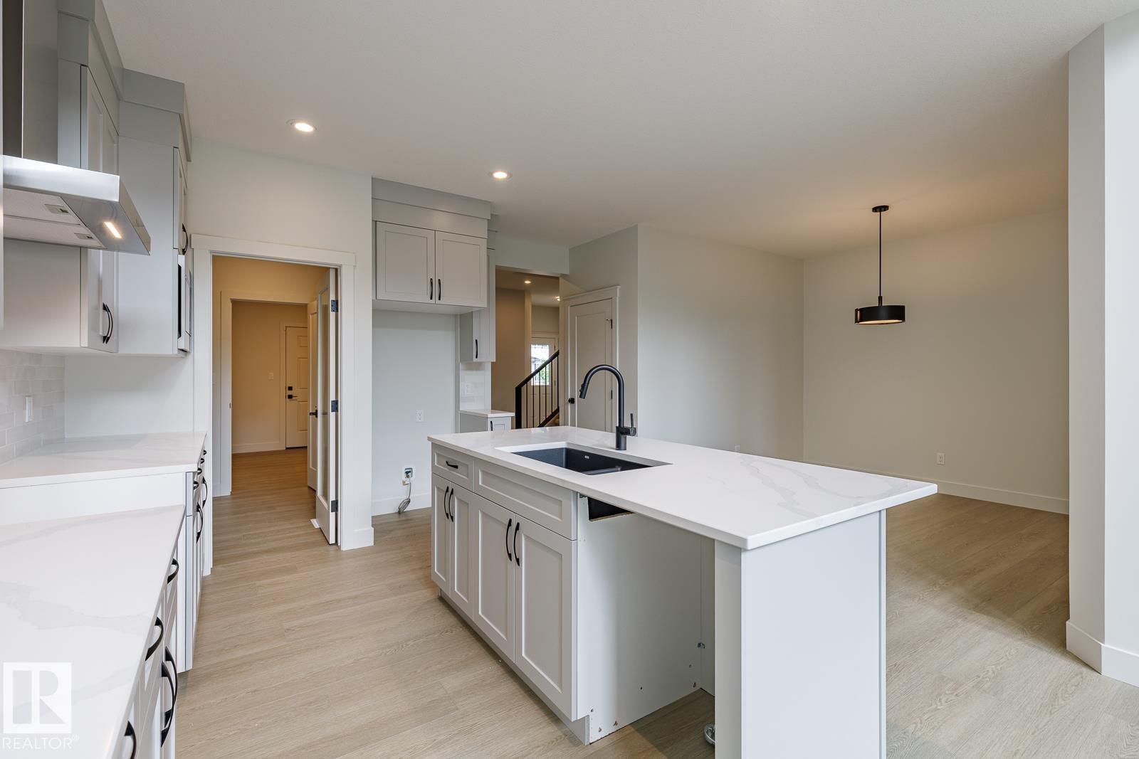 Photo 2 of 6235 175 Av Nw, Edmonton AB
