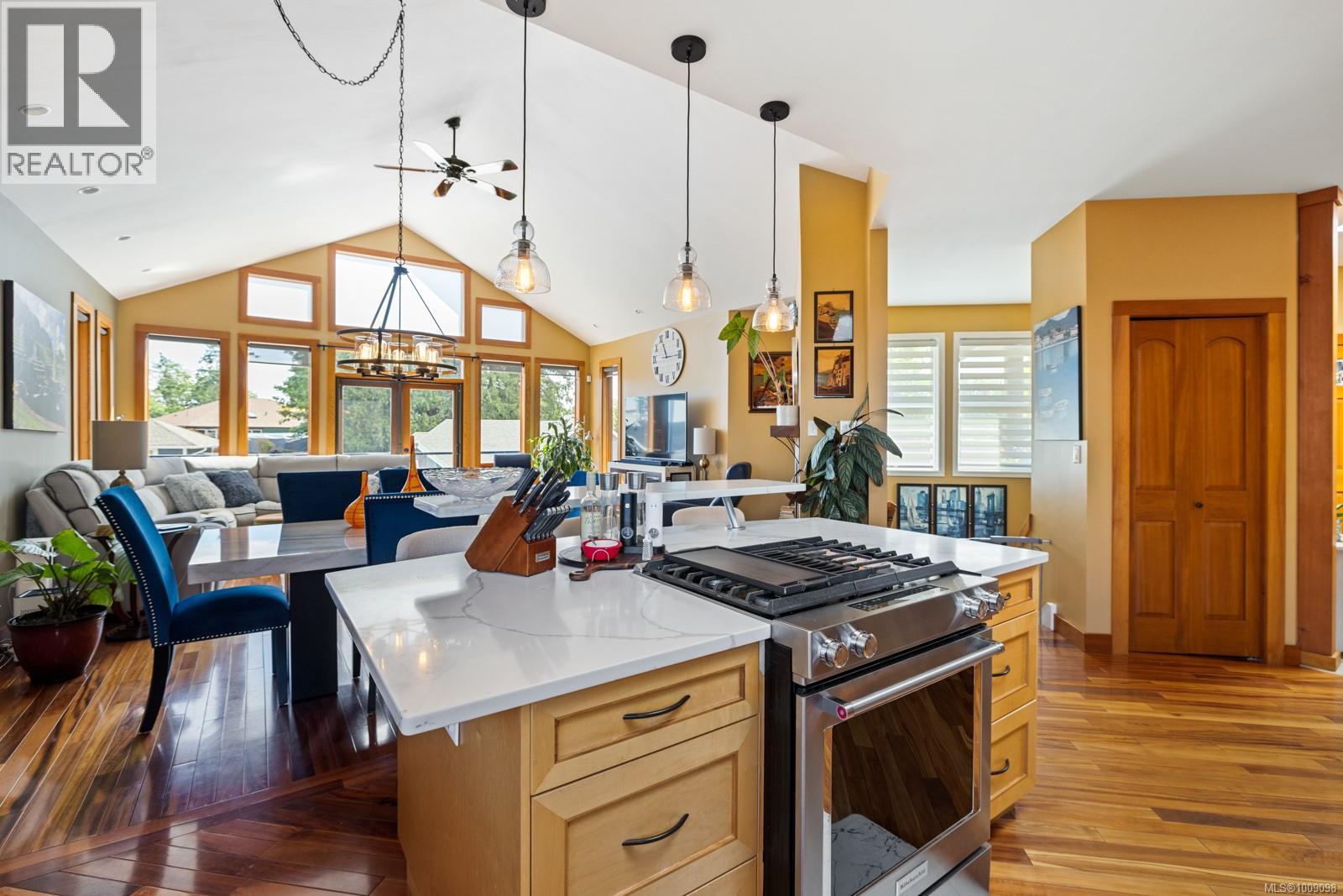 Photo 1 of 10088 Island View Close, Chemainus BC