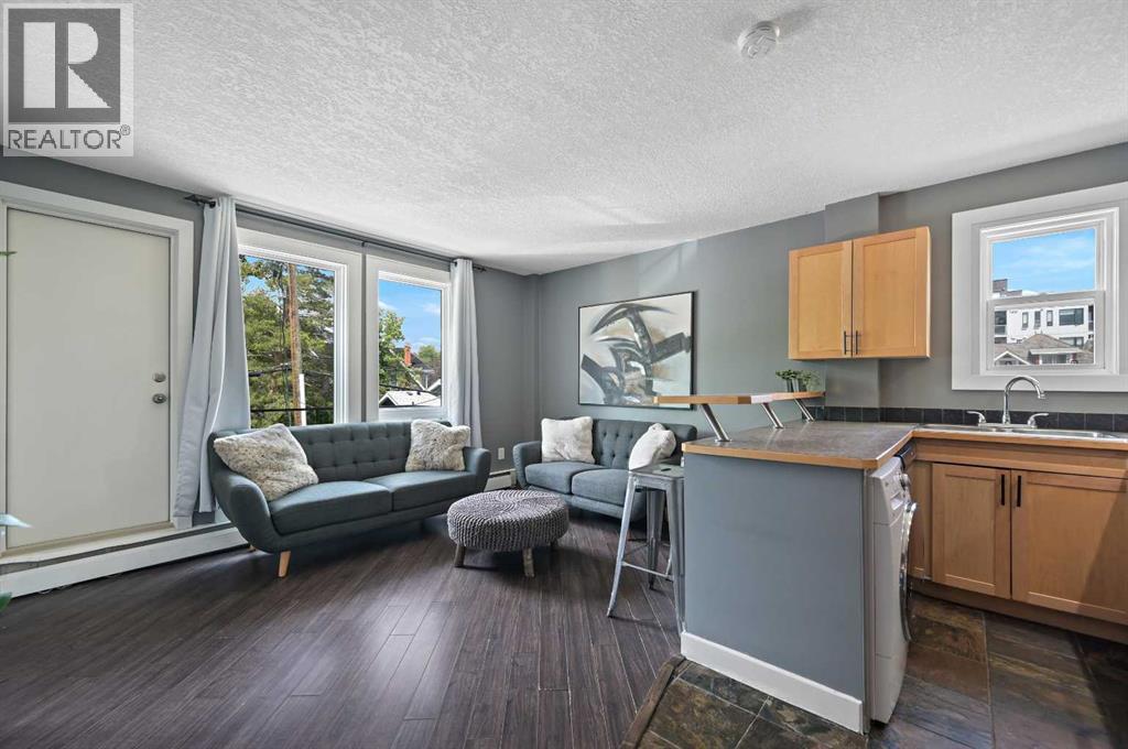 Single Family House for Sale in    Street SW Bankview Calgary 