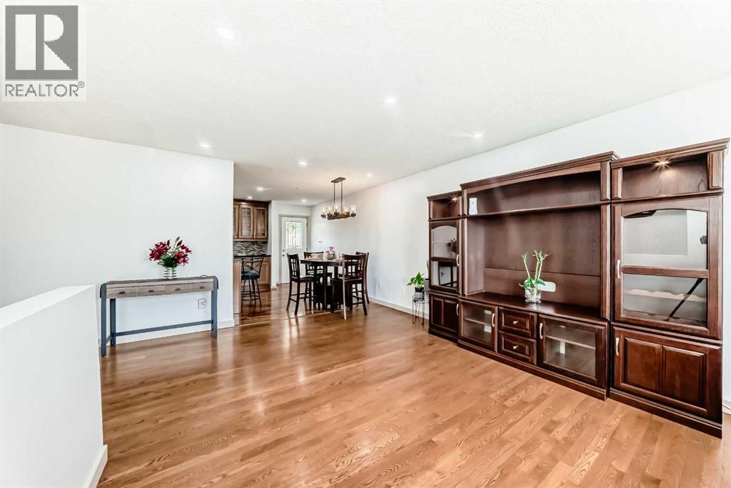 Photo 5 of 118 Ridgebrook Drive Sw, Airdrie AB