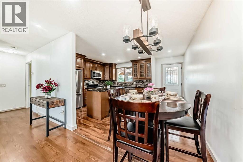 Photo 7 of 118 Ridgebrook Drive Sw, Airdrie AB
