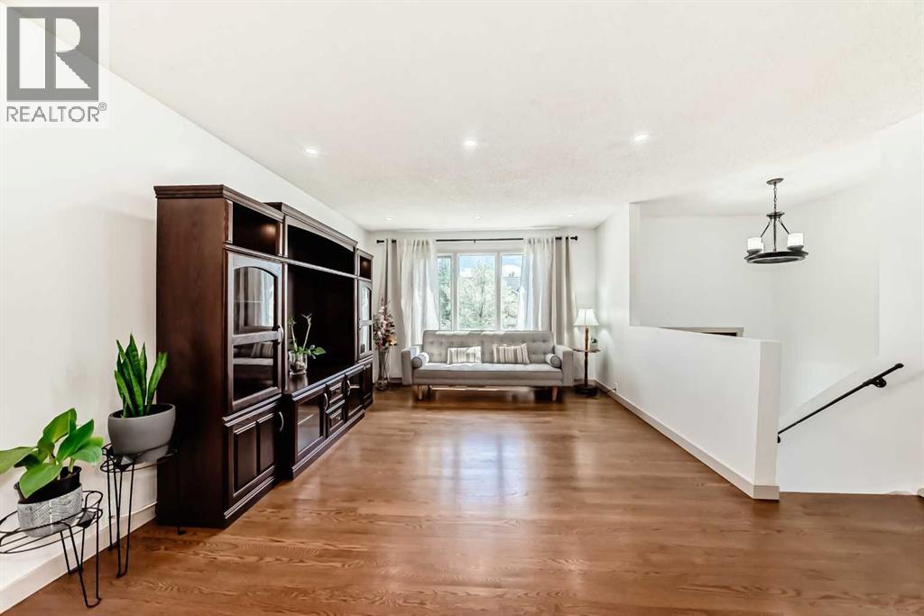 Photo 9 of 118 Ridgebrook Drive Sw, Airdrie AB