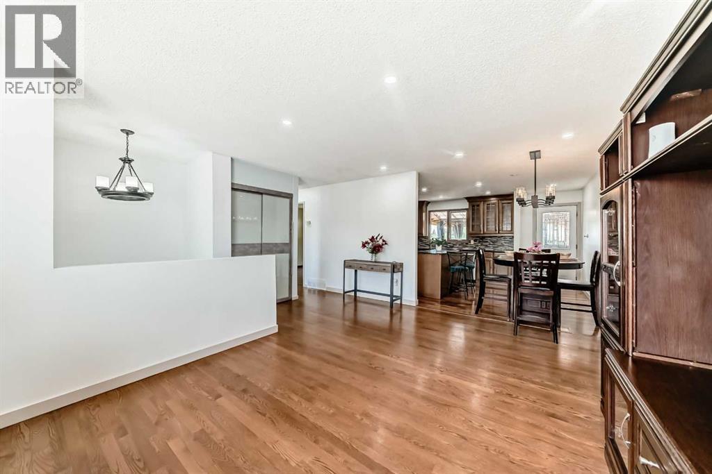 Photo 6 of 118 Ridgebrook Drive Sw, Airdrie AB
