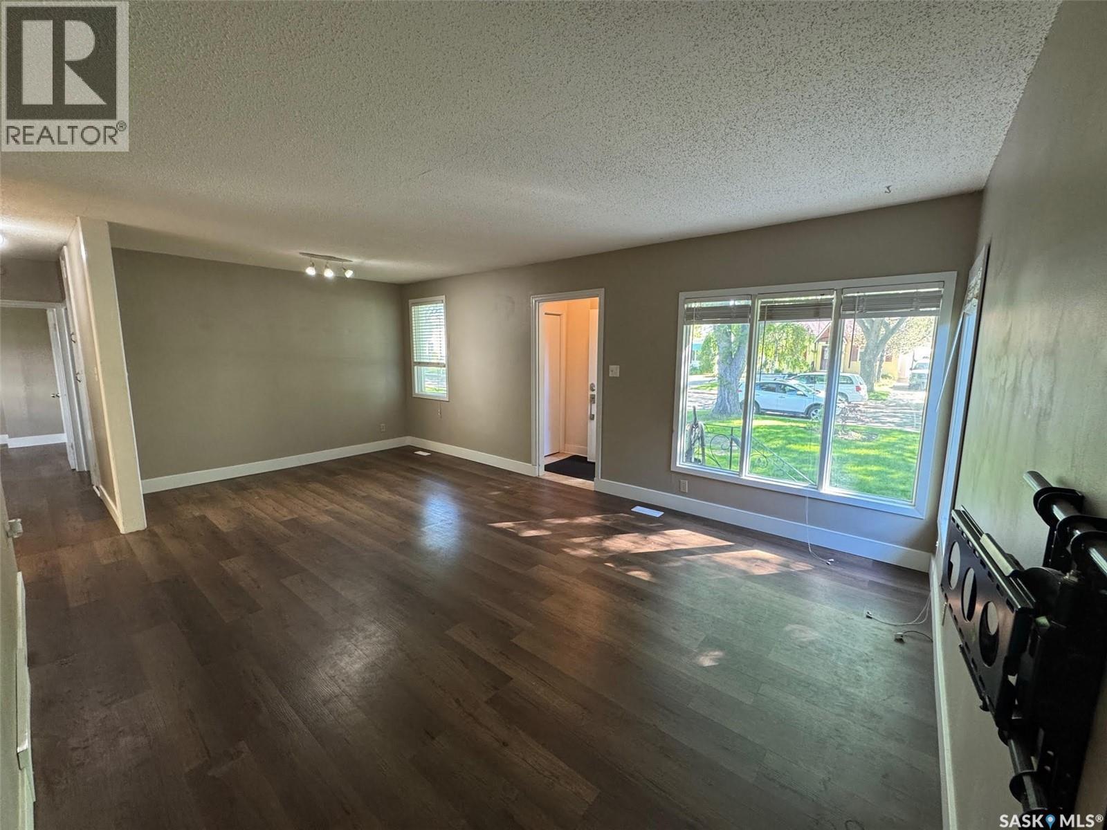 Photo 45 of 1406 Wiggins Avenue S, Saskatoon SK